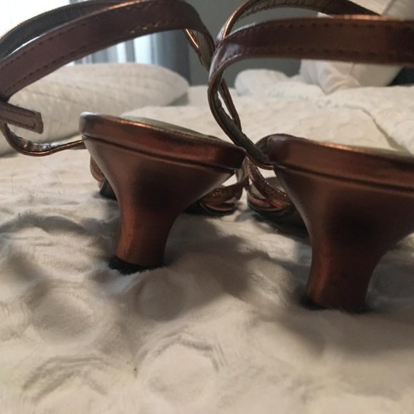 Shoes - Picture 3 of 3